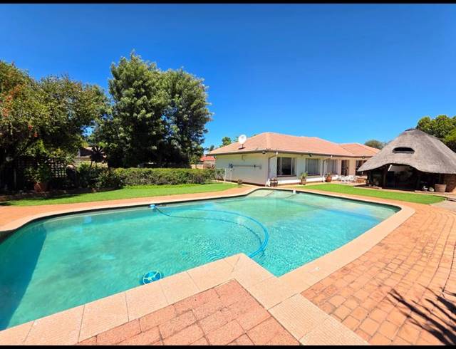 3 BEDROOM HOUSE FOR SALE IN VANDERBIJLPARK SE 2